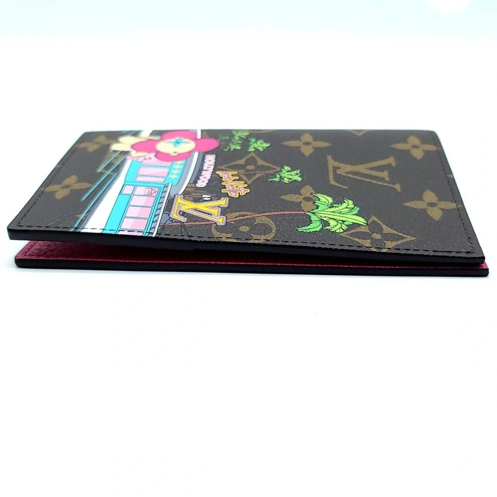 Louis Vuitton Black Monogram Passport Cover Christmas Animation 2021 - Picture 6 of 15